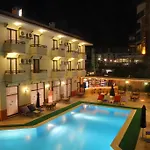 Kanarya Hotel Çeşme