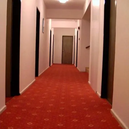 Otel Kanarya Çeşme