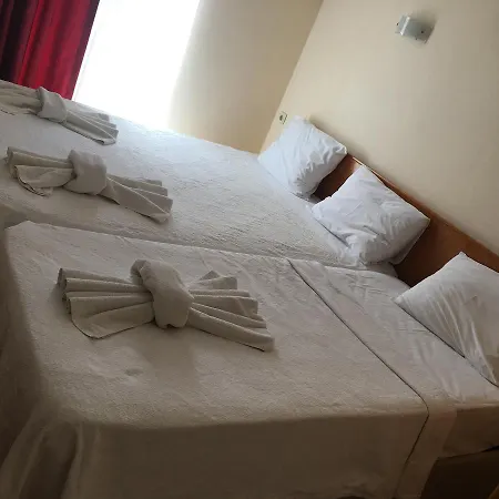 Otel Kanarya 3*