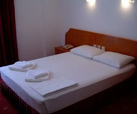 Kanarya Hotel 3*