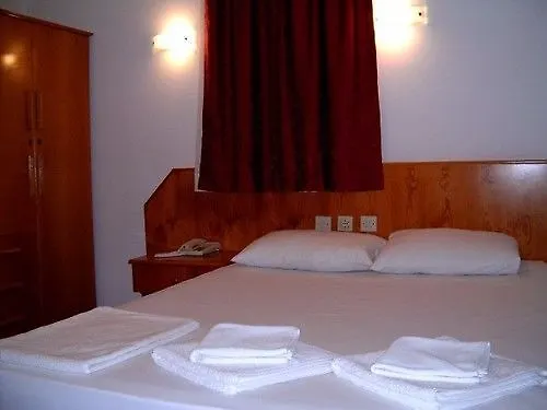 Kanarya Hotell Çeşme